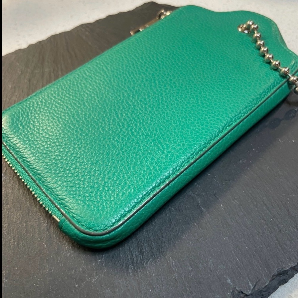 RARE Coach Green Pebbled Leather Zip Wristlet Wallet • Ball Chain Strap - Picture 6 of 9